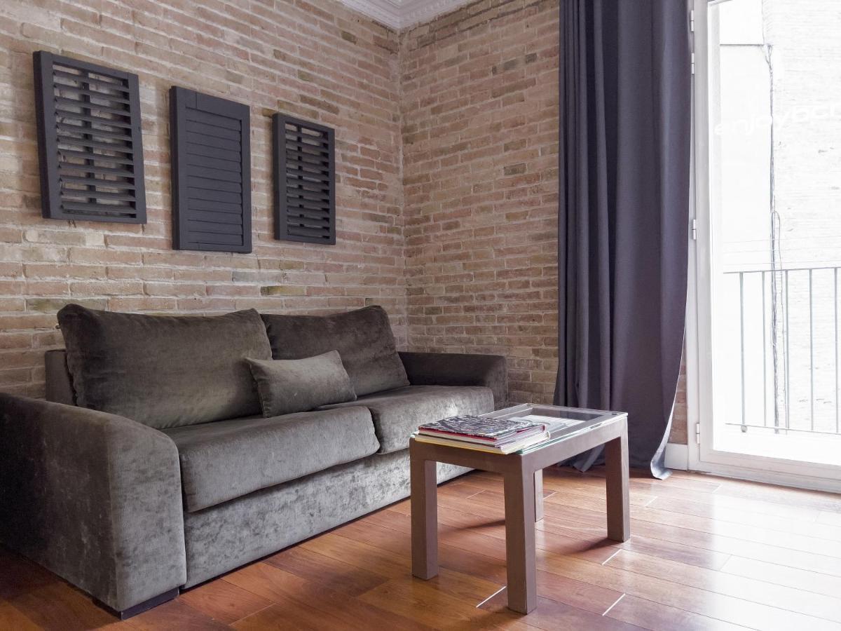 ברצלונה Enjoybcn Gaudi Apartments מראה חיצוני תמונה