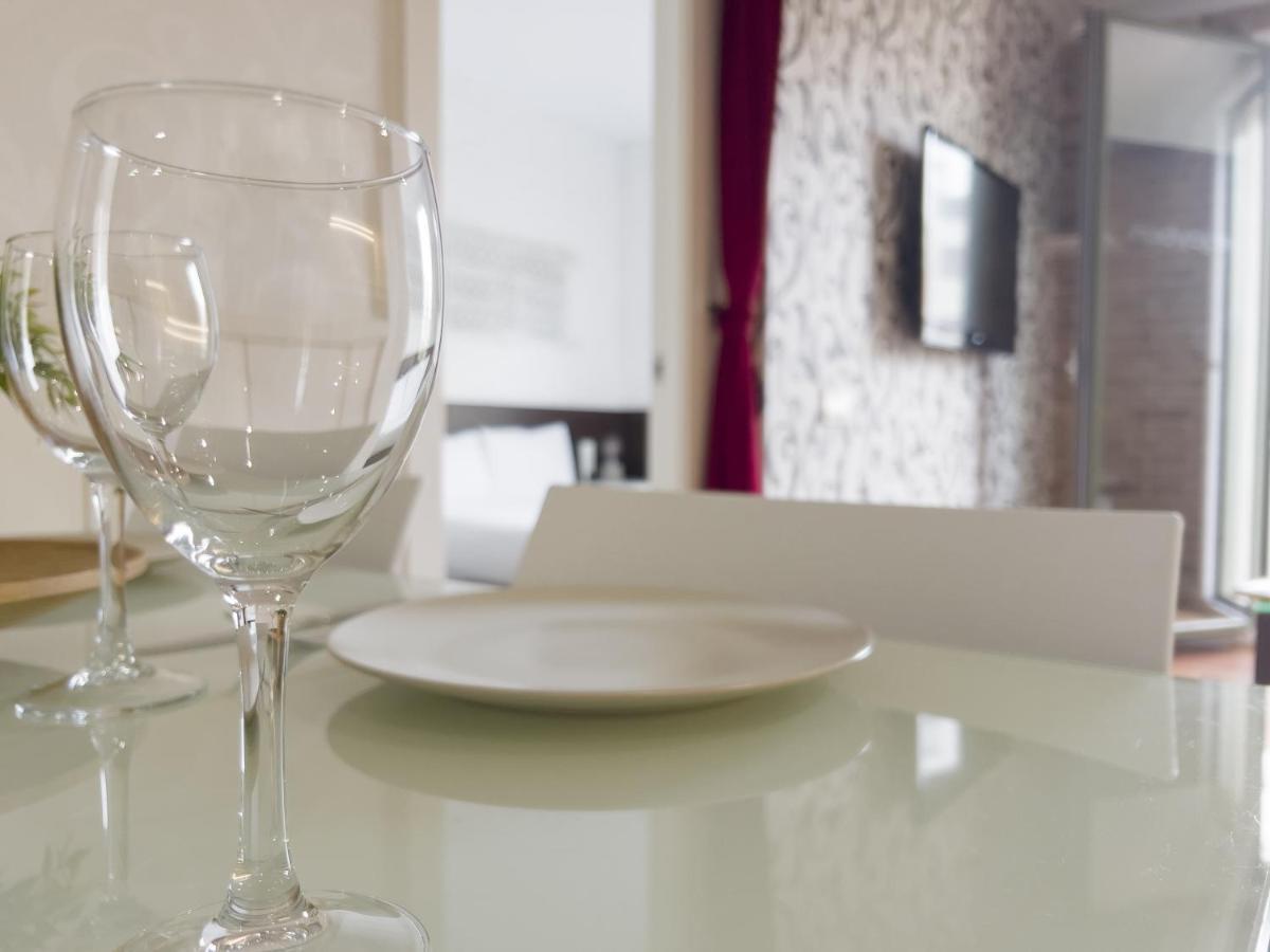 ברצלונה Enjoybcn Gaudi Apartments מראה חיצוני תמונה