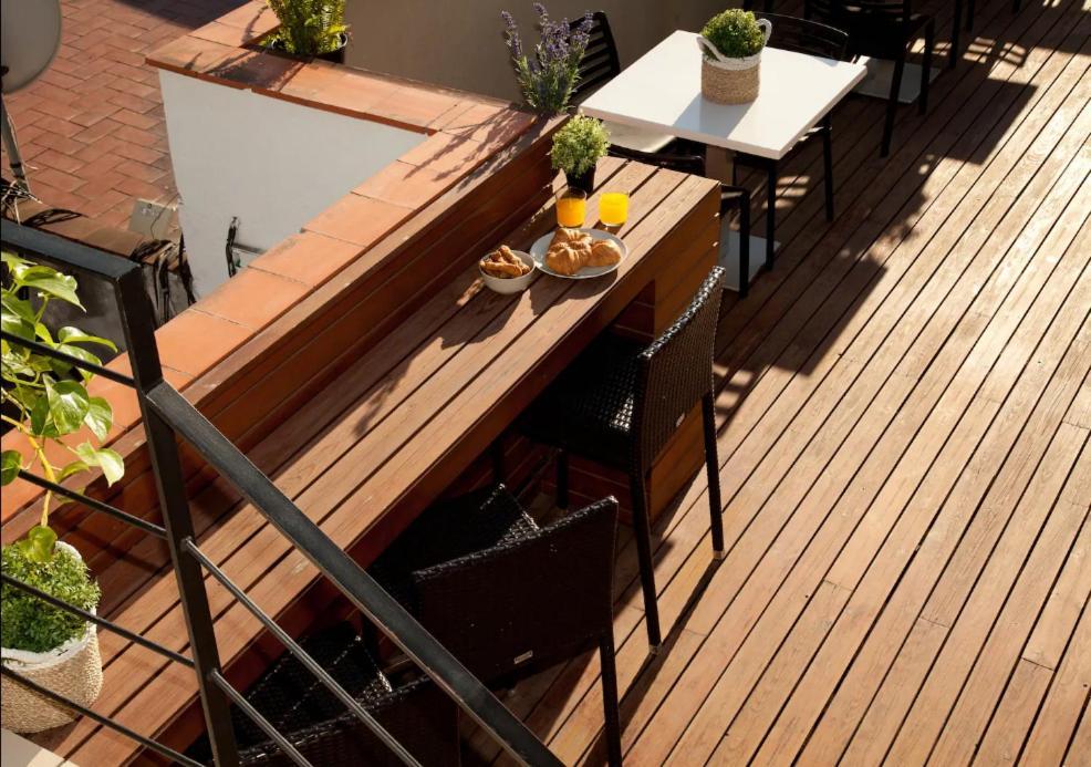 ברצלונה Enjoybcn Gaudi Apartments מראה חיצוני תמונה