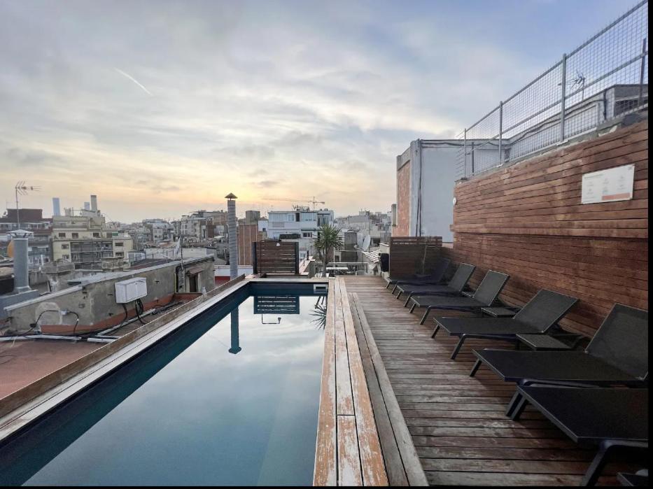 ברצלונה Enjoybcn Gaudi Apartments מראה חיצוני תמונה
