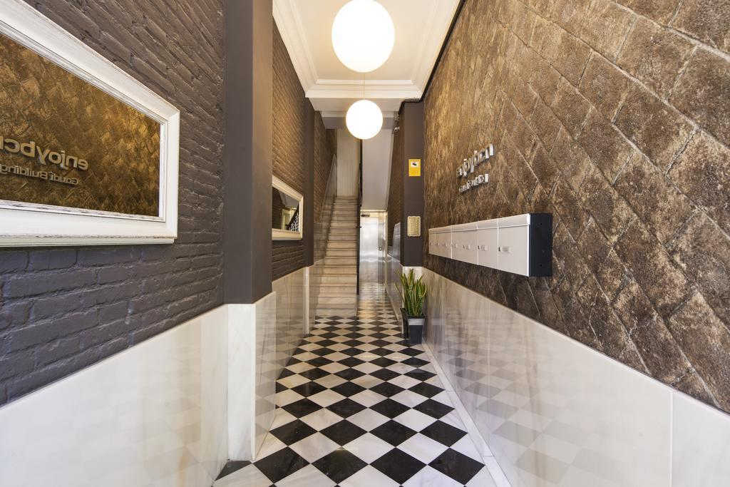 ברצלונה Enjoybcn Gaudi Apartments מראה חיצוני תמונה